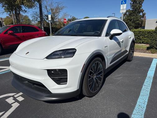 2024 Porsche Macan 4