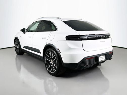 2024 Porsche Macan 4