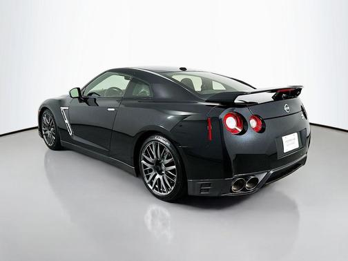 2016 Nissan GT-R Premium