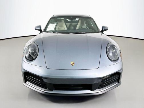 2025 Porsche 911 Carrera