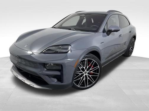 2025 Porsche Macan Turbo