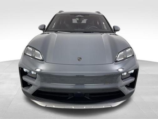 2025 Porsche Macan Turbo