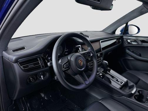 2025 Porsche Macan S