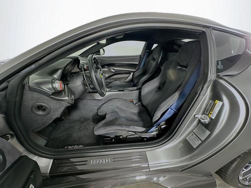 2016 Ferrari F12tdf Base