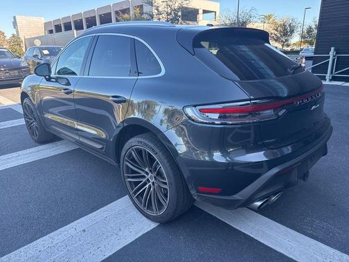 2024 Porsche Macan 