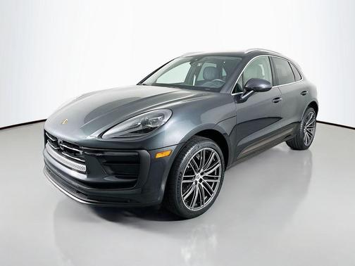 2024 Porsche Macan Base (PDK)