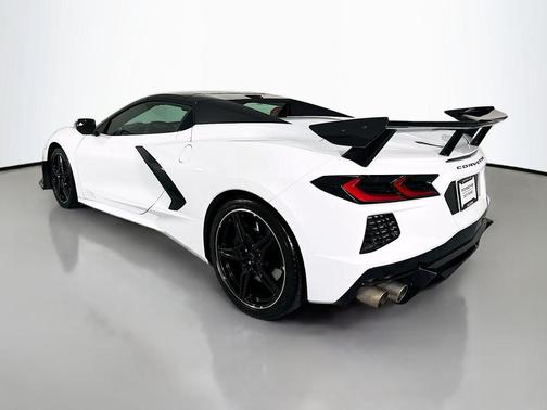 Arctic White 2023 Chevrolet Corvette Stingray w/1LT
