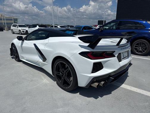 Arctic White 2023 Chevrolet Corvette Stingray w/1LT