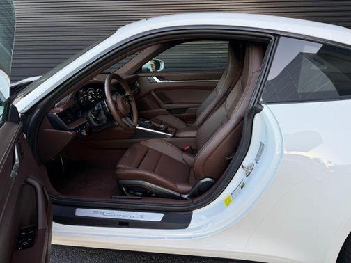 2024 Porsche 911 Carrera S