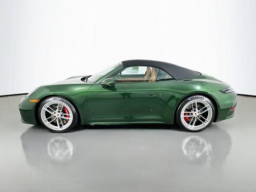 2026 Porsche 911 Carrera 4S Cabriolet