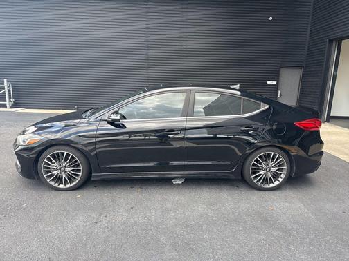 Black Noir Pearl 2018 Hyundai ELANTRA Sport