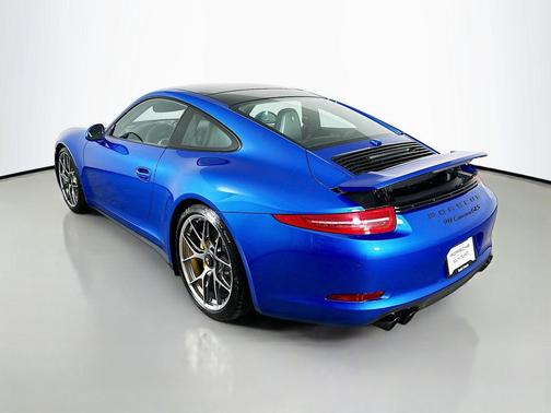 Sapphire Blue Metallic 2016 Porsche 911 Carrera GTS