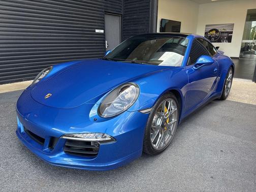 Sapphire Blue Metallic 2016 Porsche 911 Carrera GTS