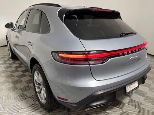 2025 Porsche Macan T