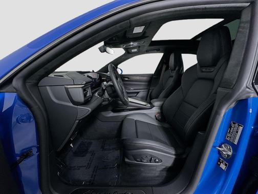 2026 Porsche Macan Turbo