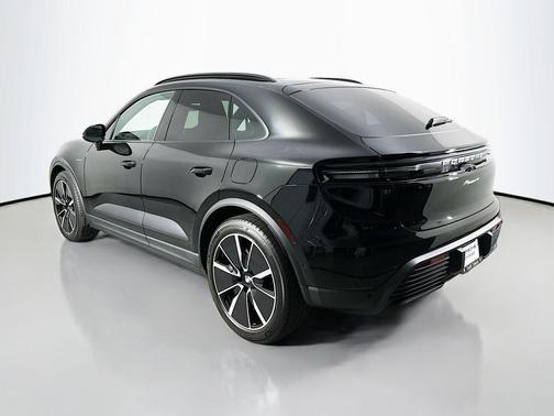 2024 Porsche Macan 4