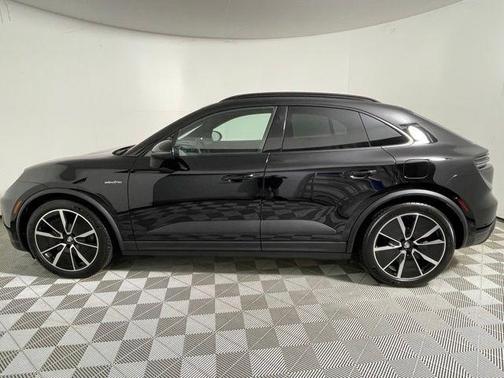2024 Porsche Macan 4
