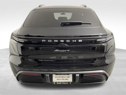 2024 Porsche Macan 4