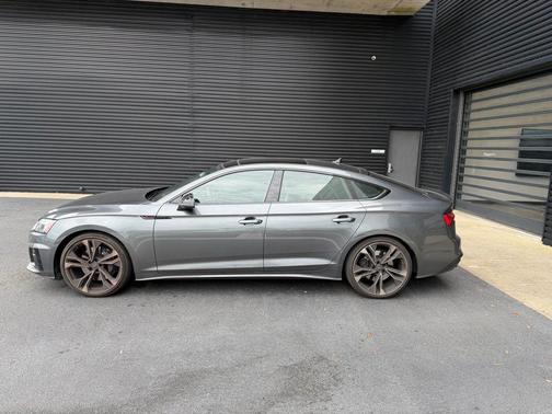 Daytona Gray Pearl Effect 2022 Audi S5 Premium Plus TFSI quattro Tiptronic