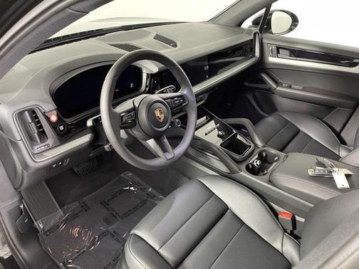 2025 Porsche Cayenne Base