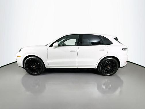 Chalk 2024 Porsche Cayenne S