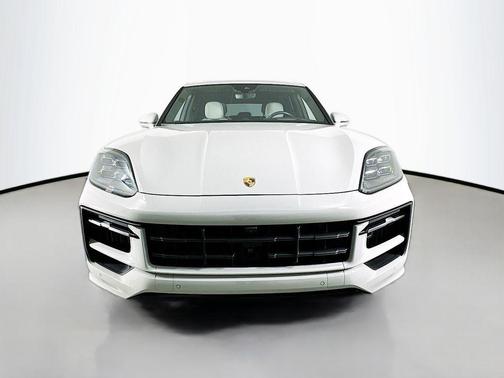 Chalk 2024 Porsche Cayenne S