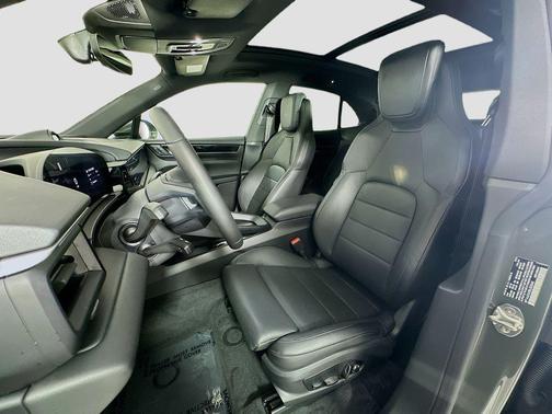 2024 Porsche Macan 4