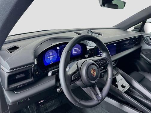 2024 Porsche Macan 4