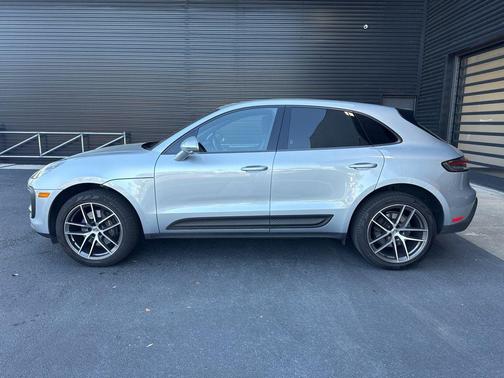 2023 Porsche Macan 