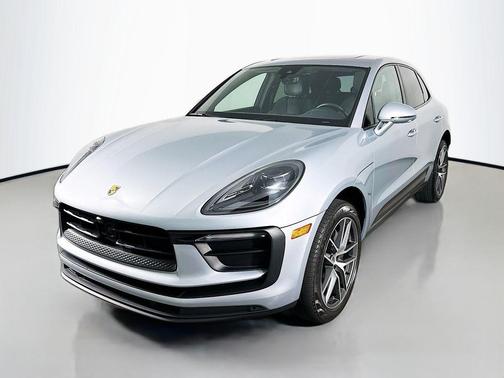 Dolomite Silver Metallic 2023 Porsche Macan Macan
