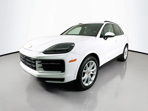 Carrara White Metallic 2024 Porsche Cayenne Cayenne
