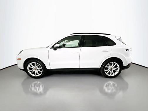 Carrara White Metallic 2024 Porsche Cayenne Cayenne