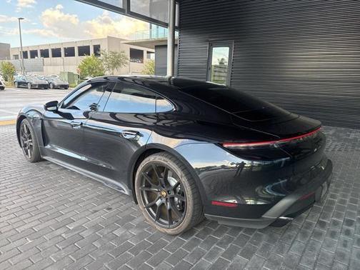 2024 Porsche Taycan GTS