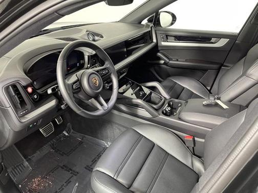 2024 Porsche Cayenne S