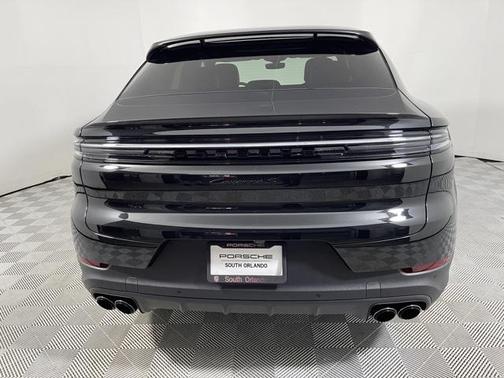 2024 Porsche Cayenne S