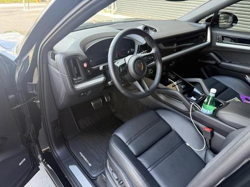 2024 Porsche Cayenne S