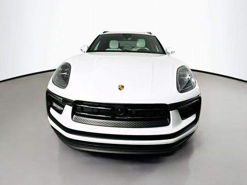 2025 Porsche Macan S