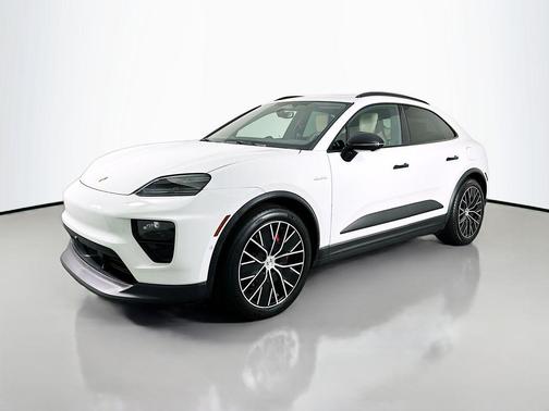 2025 Porsche Macan 4S