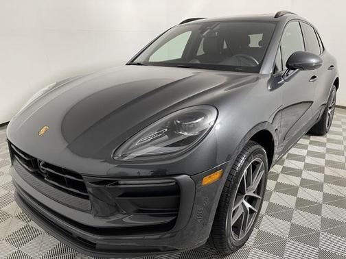 2025 Porsche Macan Base