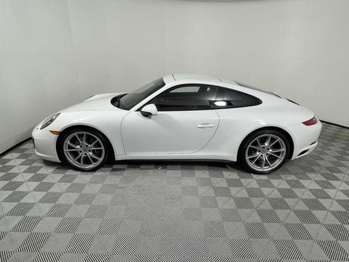 2017 Porsche 911 Carrera 4