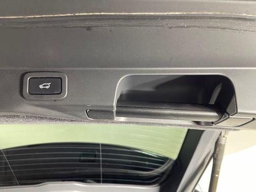 2020 Land Rover Range Rover Sport SVR