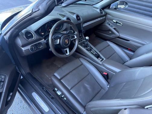 2017 Porsche 718 Boxster 