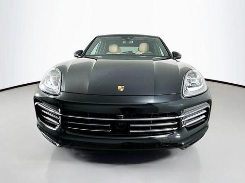 Black 2023 Porsche Cayenne Cayenne
