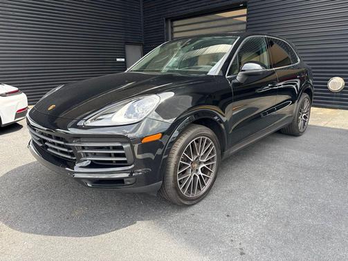 Black 2023 Porsche Cayenne Cayenne