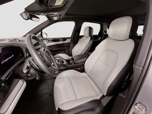 2024 Porsche Cayenne S