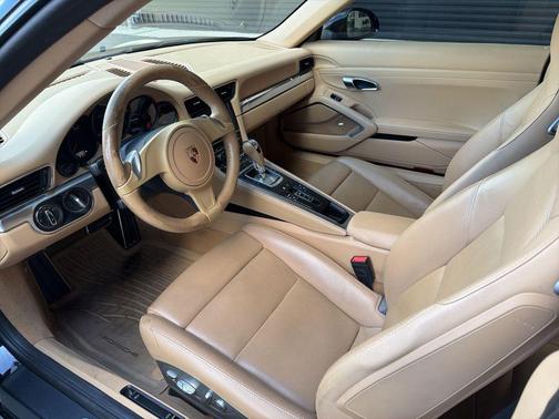 2014 Porsche 911 Carrera