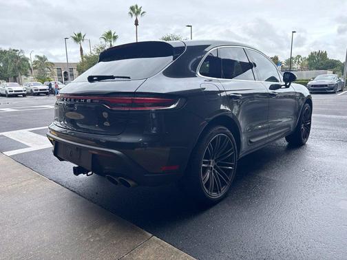 Volcano Grey Metallic 2023 Porsche Macan Macan