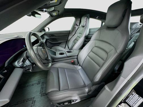 2023 Porsche Taycan 