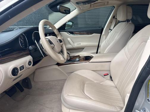 Champagne Metallic 2018 Maserati Quattroporte S Q4