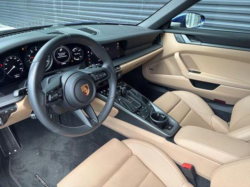 2022 Porsche 911 Carrera